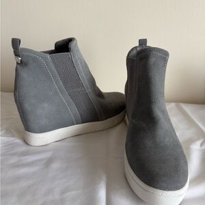Steve Madden Gray Suede High-Top Sneakers